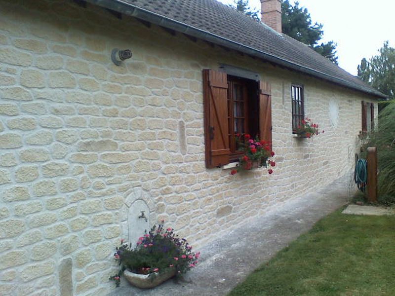 Joint à la chaux, façade en pierre à Saint-Pierre-es-Champs