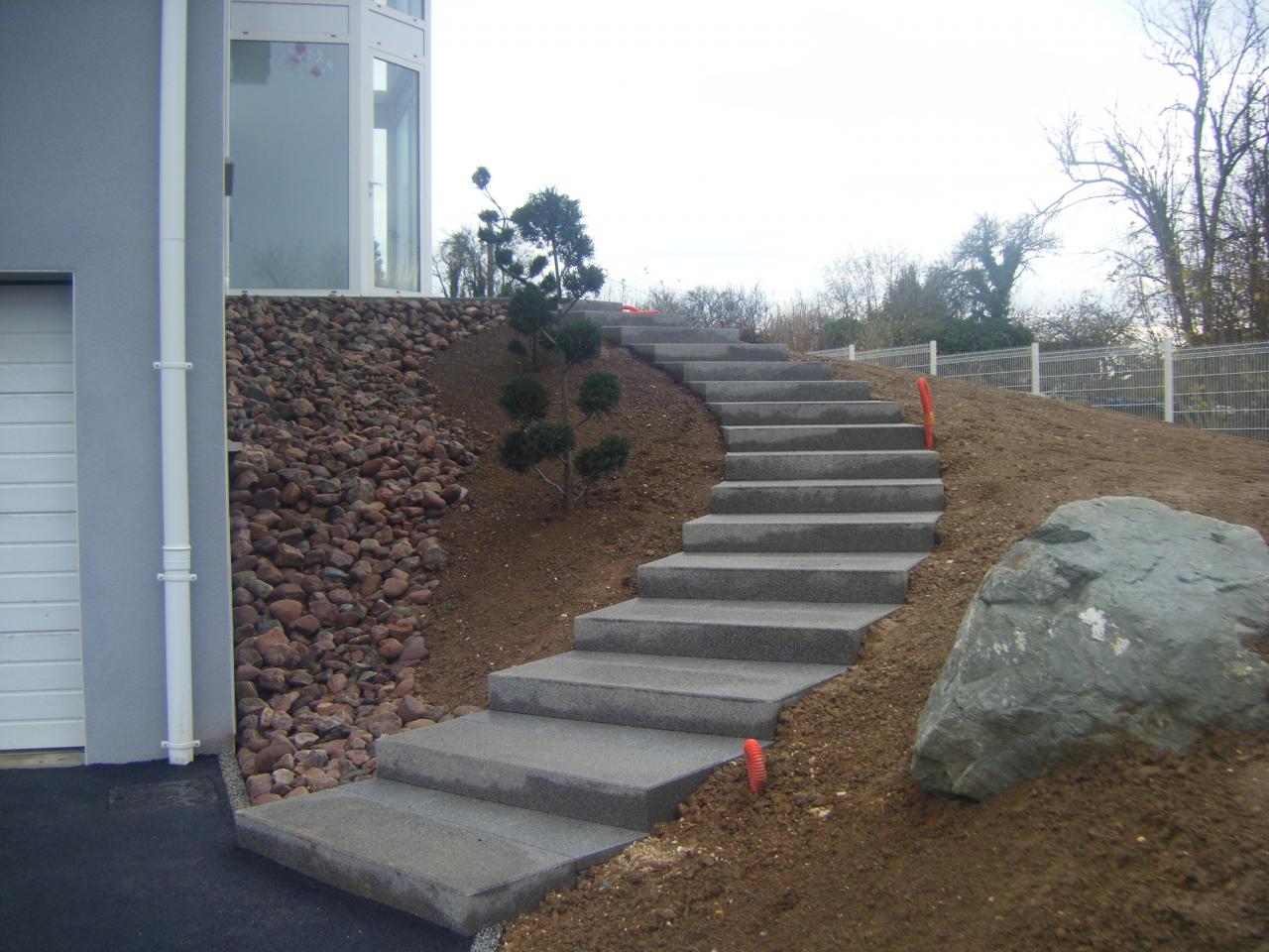 Création d'escalier en béton à Courtieux